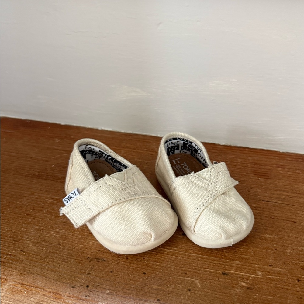 TOMS Baby Cream Shoes